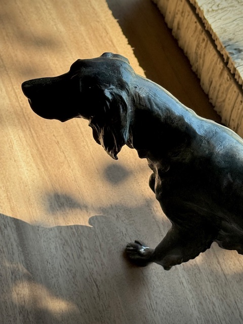 Bronze dog