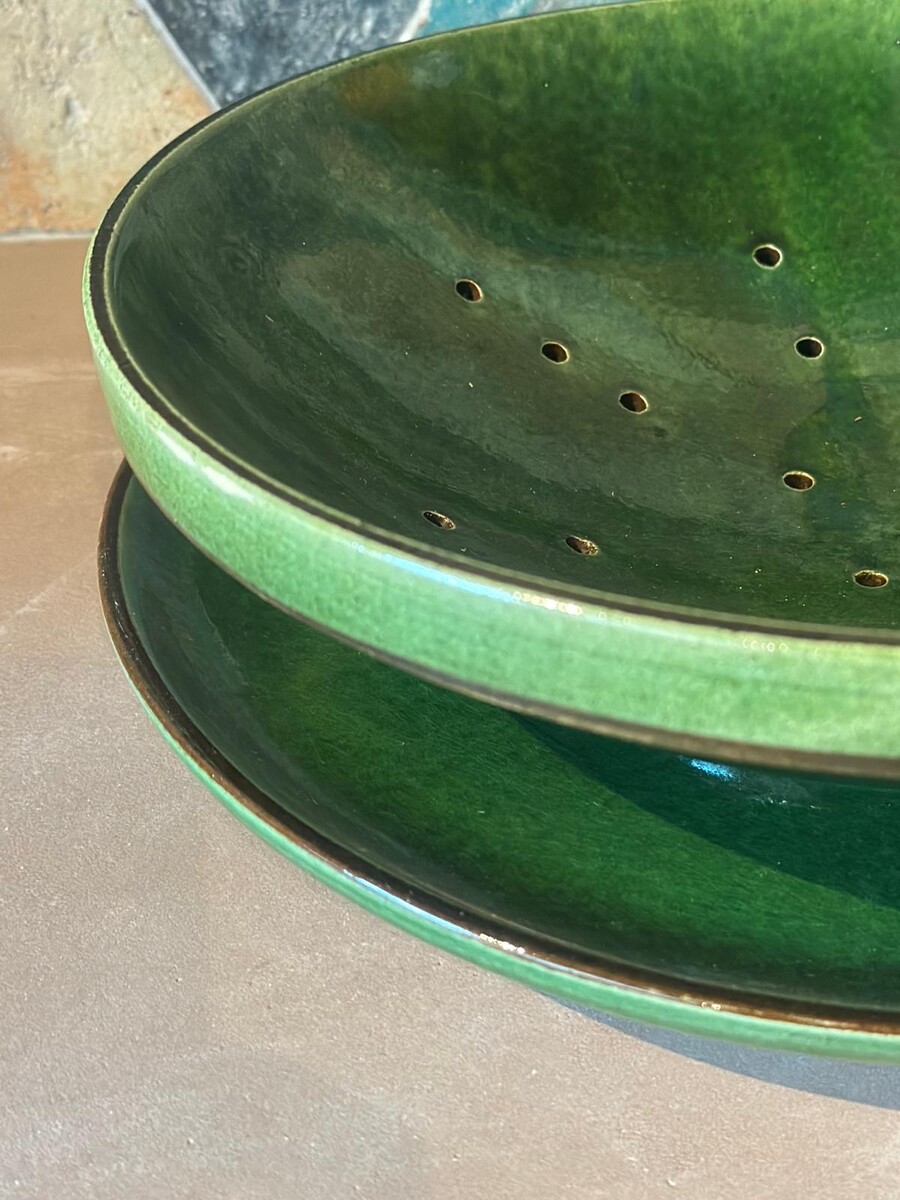 ceramic strainer and ceramic bowl