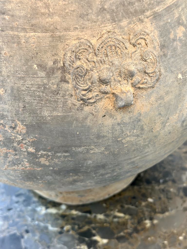 Han dynasty vase lamp