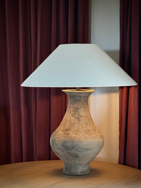 han dynasty vase - lamp