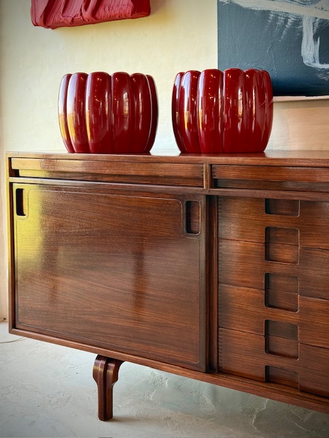 Side board